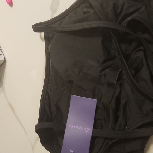 Athletic one piece swimsuit. tummy control black sz XS - Picture 7 of 8